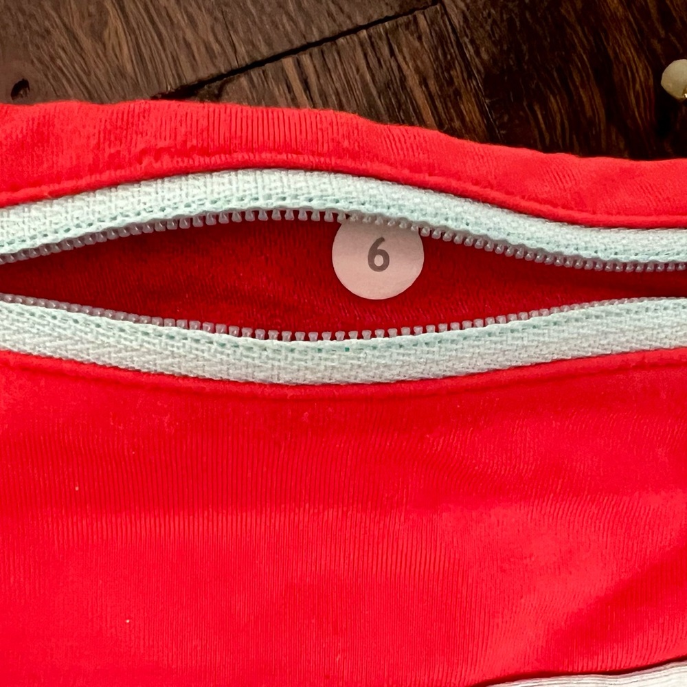 Lululemon Sz 6 Women's Red and Burgundy Shorts - Picture 4 of 5
